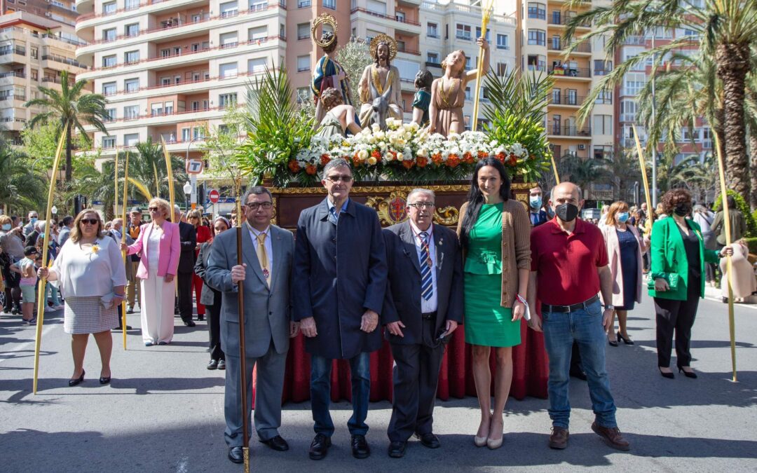 La Comisión del Centenario del Hércules CF estuvo presente durante la Semana Santa de Alicante